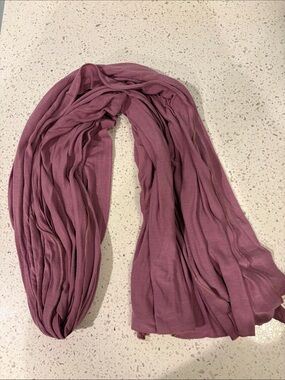 Lightweight Mauve Women's Scarf - Stylish Everyday Accessory